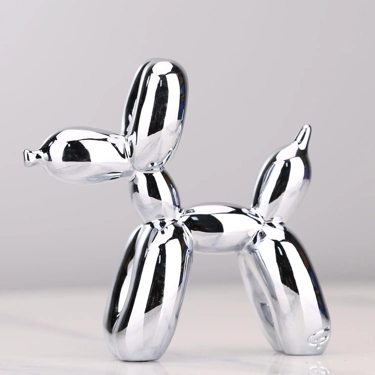 Creative Balloon Dog Ornament.